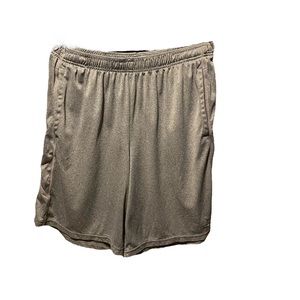 Champion Men’s Athletic Grey Elastic Waisted 2 Pocket Shorts.  Size M